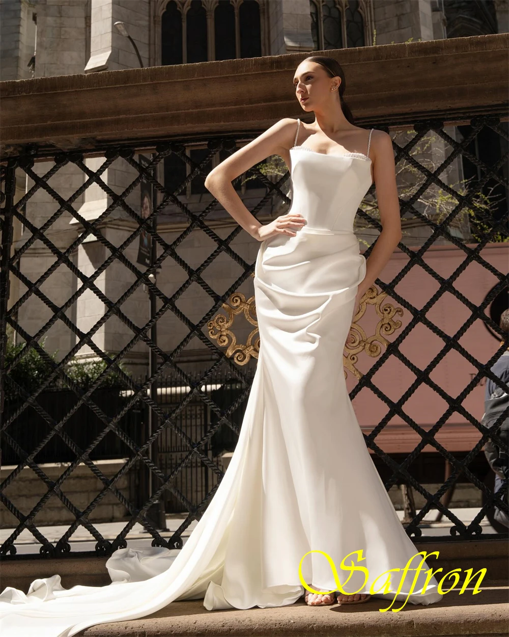 Customized Elegant Satin Strapless Evening Dress Classic Mermaid Prom Dresses Fashion Crystal Special Occasion Gowns