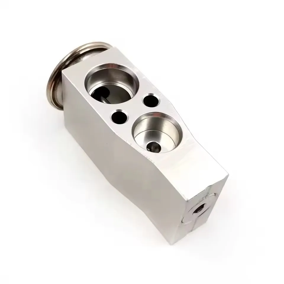 95411-71L00 السيارات A/C المبخر توسيع صمام لسوزوكي فيترا سوزوكي سويفت جديد ألتو SX4 قطع غيار تكييف الهواء للسيارة #2