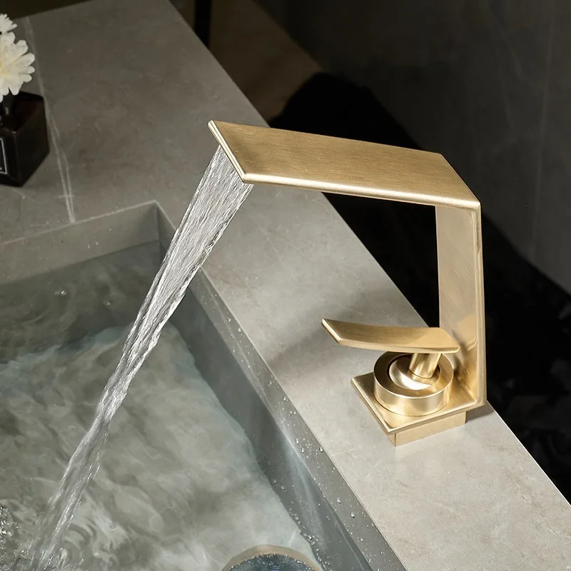 

Luxury Brushed Gold Bathroom Basin Faucet Modern Mixer Tap Single Hole Crane Hot&Cold for Deck Mounted Basin Sink Tap