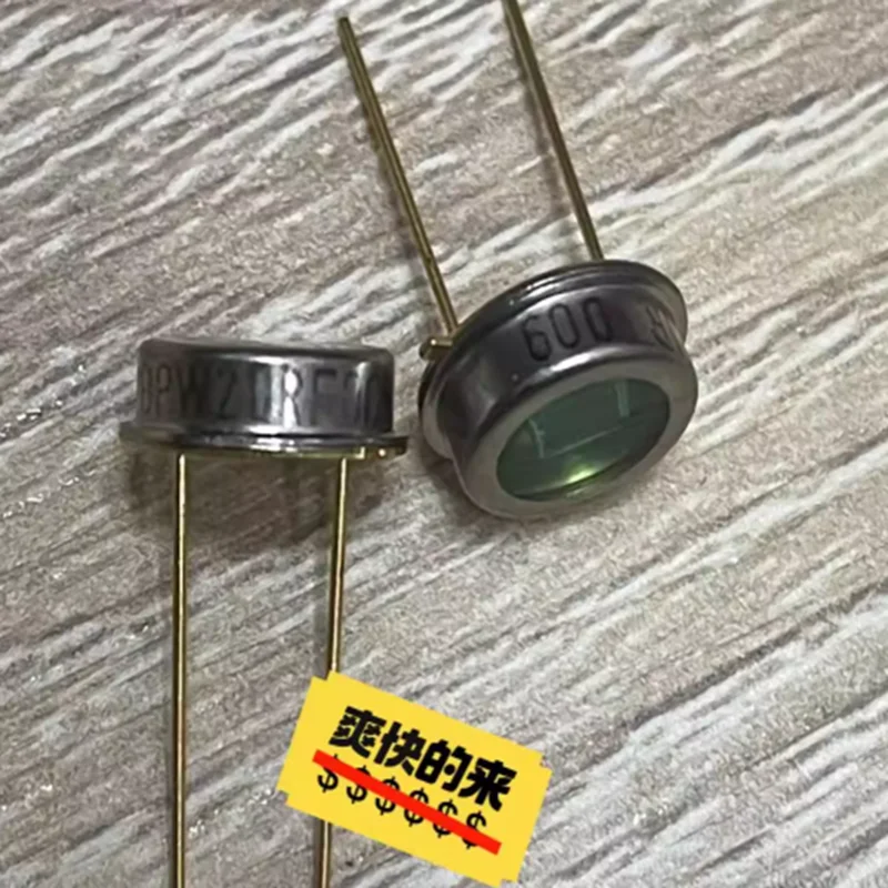 1PCS-5PCS VBPW21R DIP2 Photodiode BPW21R Silicon Photocell Wavelength 565nm Linear light sensing scenario
