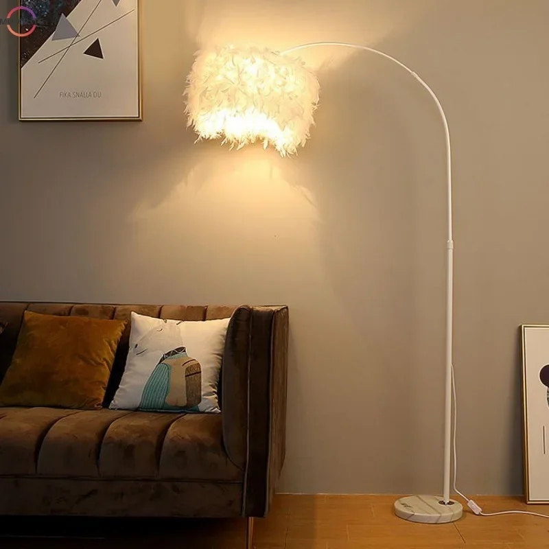 

Crystal feather white vertical floor lamp, living room, study, bedroom, bedside floor lamp