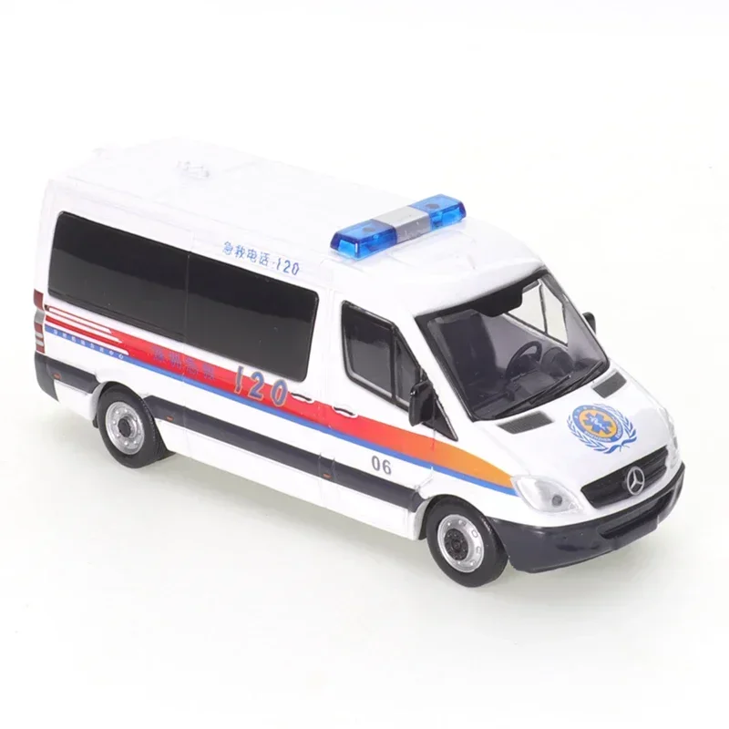 XCARTOYS 1:64 Cast Micro Mercedes Benz Lingte Shenzhen Airport Ambulance Diecast Automotive Model Ornaments Cas Toys Gift