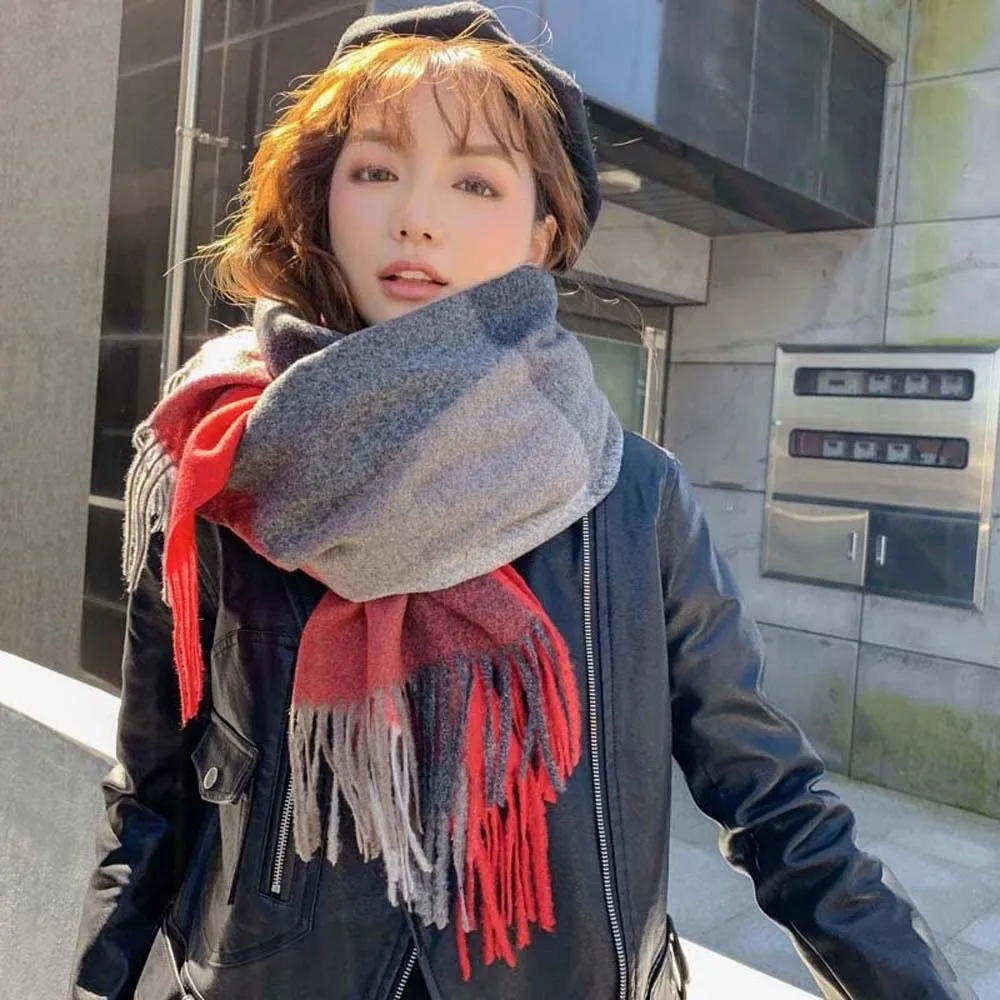 

Soft Wool Classic Plaid Scarf Polyester Soft Knitted Wool Scarf Contrast Color Cold-proof Long Neckscarf with Tassel Outdoor