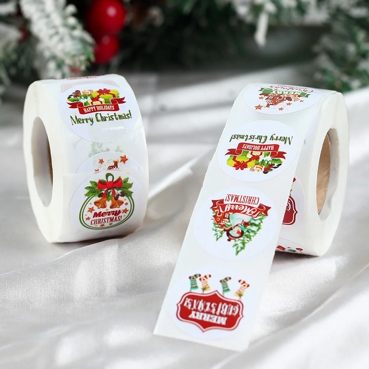 500Pcs Merry Christmas Stickers Cristmas Xmas Party Seal Labels Stickers For DIY Gifts Baking Package Envelope Stationery Decor