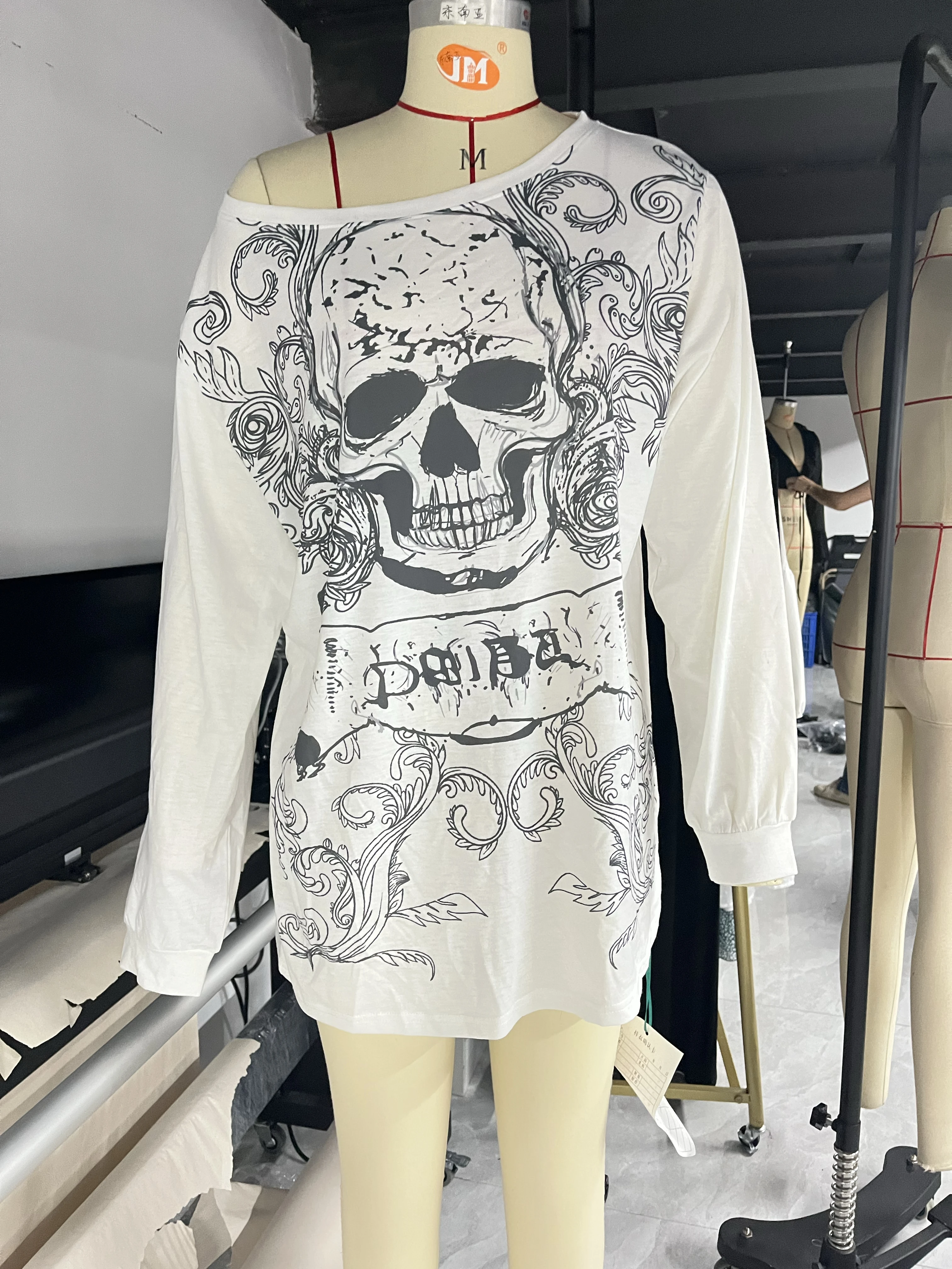 y2k Grunge Aesthetic Gothic Punk T Shirt Graphic Skull Print Long Sleeve Tops 2000s Women Clothes E Girl Tee Streetwear