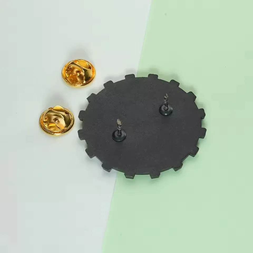 Adeptus Mechanicus شارة Warhammer 40,000 منظمة دينية شعار بروش ريترو دبوس معدني RPG لعبة ألعاب جمع #3