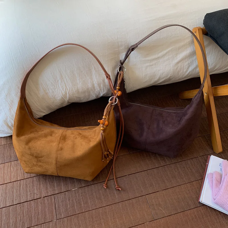 

2026 Винтажная замшевая женская сумка через плечо большой вместимости на одно плечо для поездок на работу