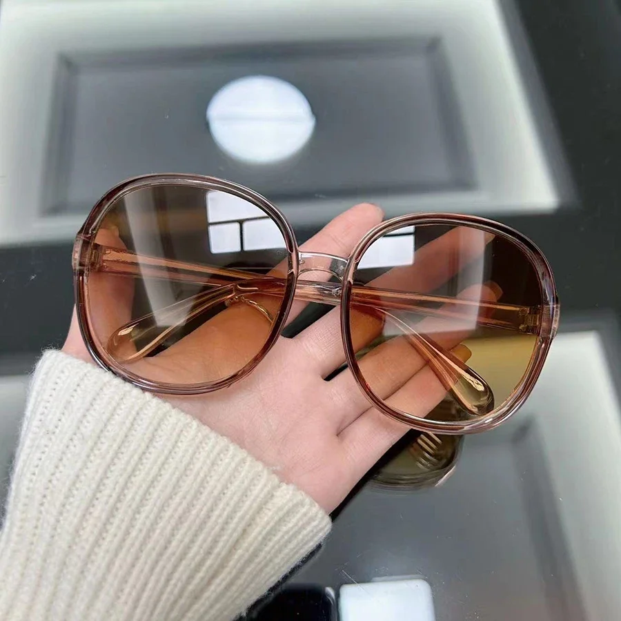 Vintage Round Sunglasses for Women and Men - Mirrored Lenses
