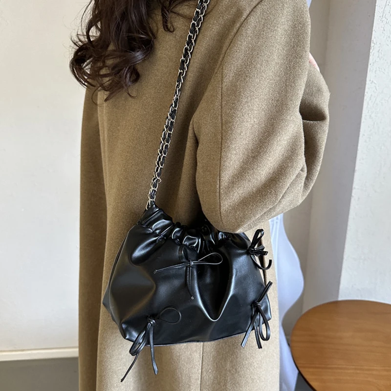 

1pc PU Cute Small Bow Tie Design Crossbody Bags For Women Silver Handbags PU Leather Shoulder Bag Bucket Purses
