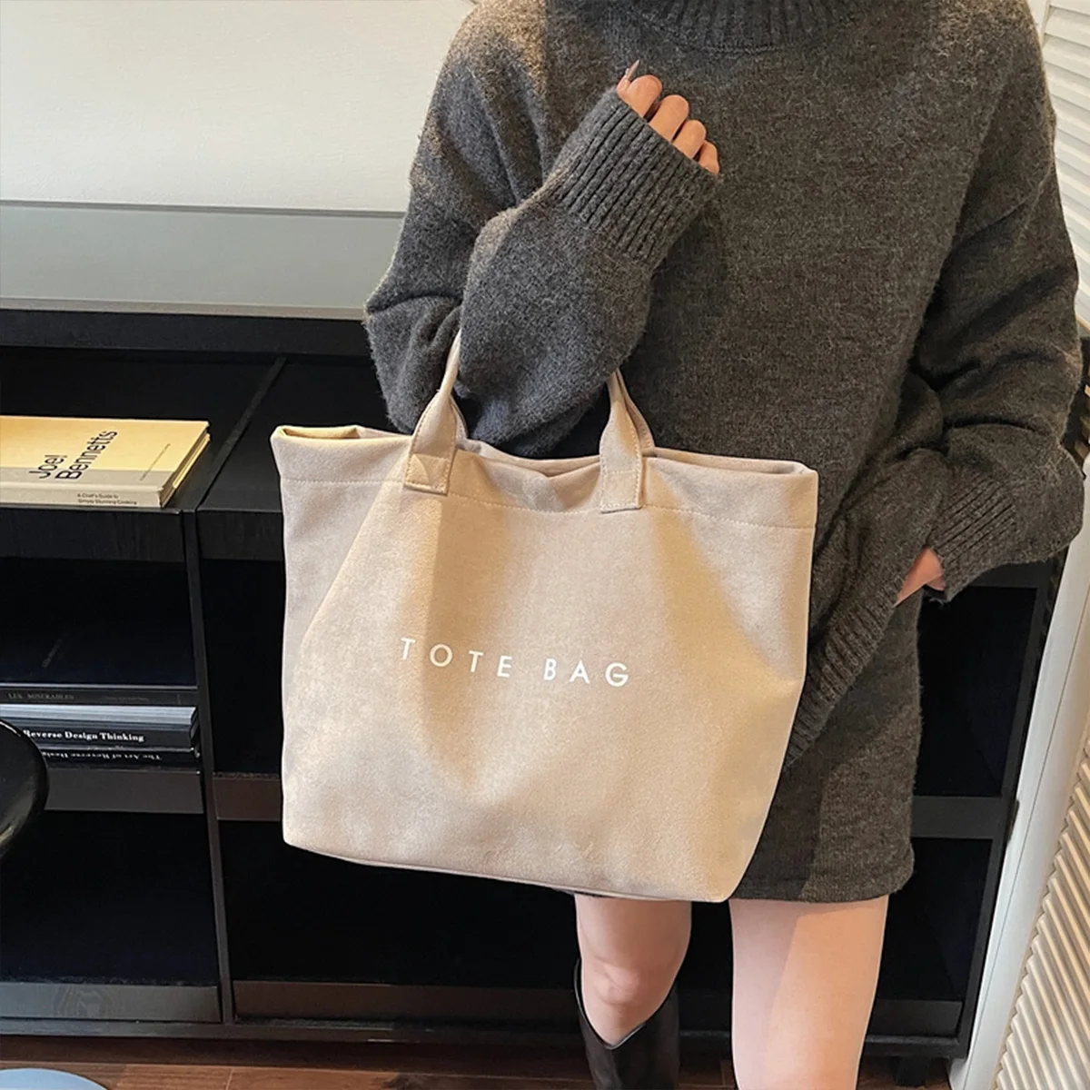 

Daily Commute Women Fashion Matte Tote Bag Letter Decor Large Capacity PU Water Resistant Velcro Closure Wear Proof