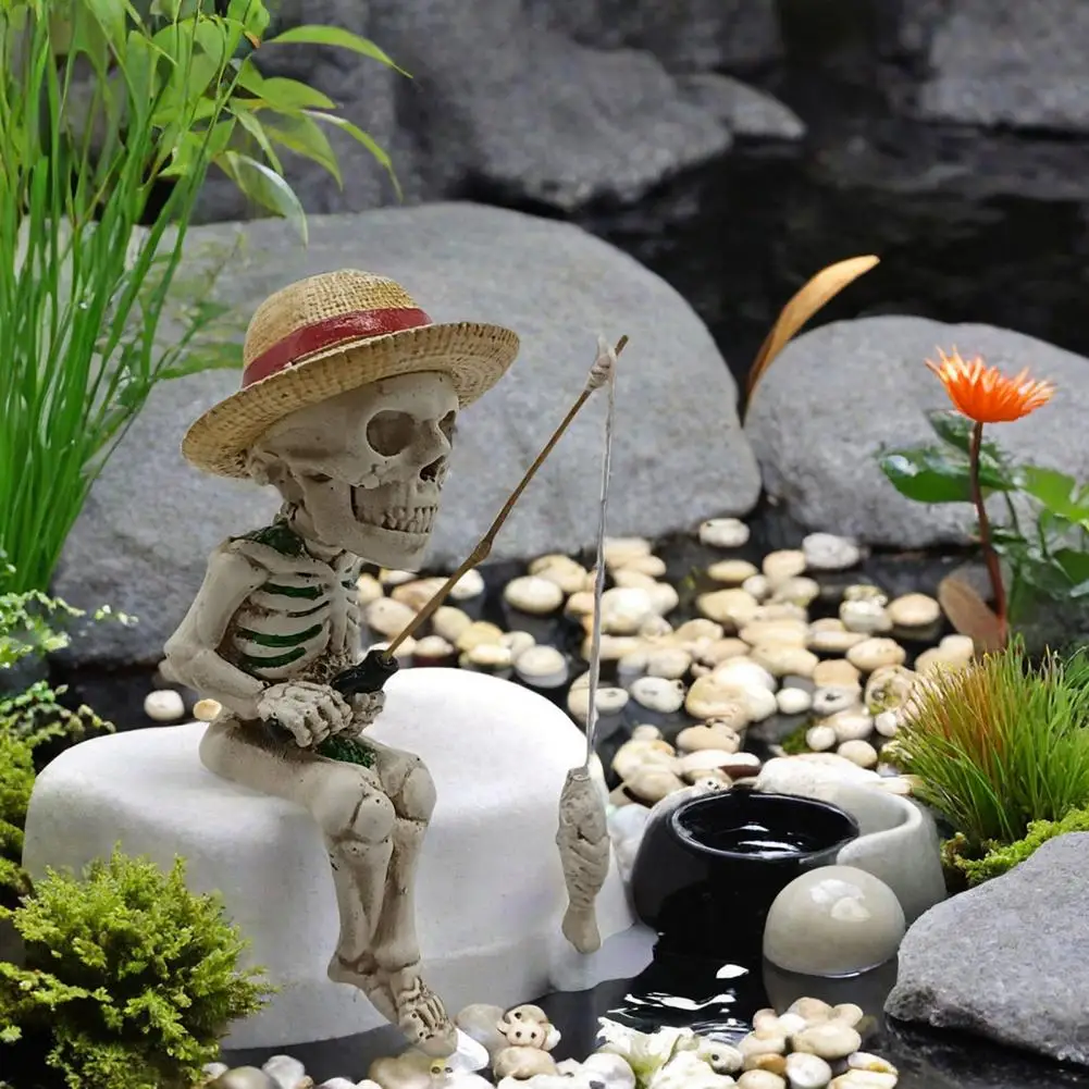 Fishing Skeleton Sculpture Skeleton Fisherman Figurine Spooky Halloween Skeleton Fishing Figurine with Pumpkin Head for Outdoor