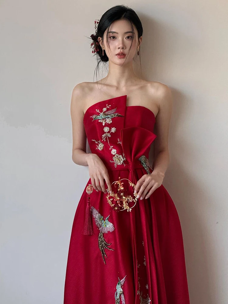 ชุดคลุมเจ้าสาวสีแดงแบบจีนใหม่สำหรับผู้หญิง พร้อมสายรัดเอว ชุดราตรียาวสำหรับงานเลี้ยงฉลองวันครบรอบแต่งงาน