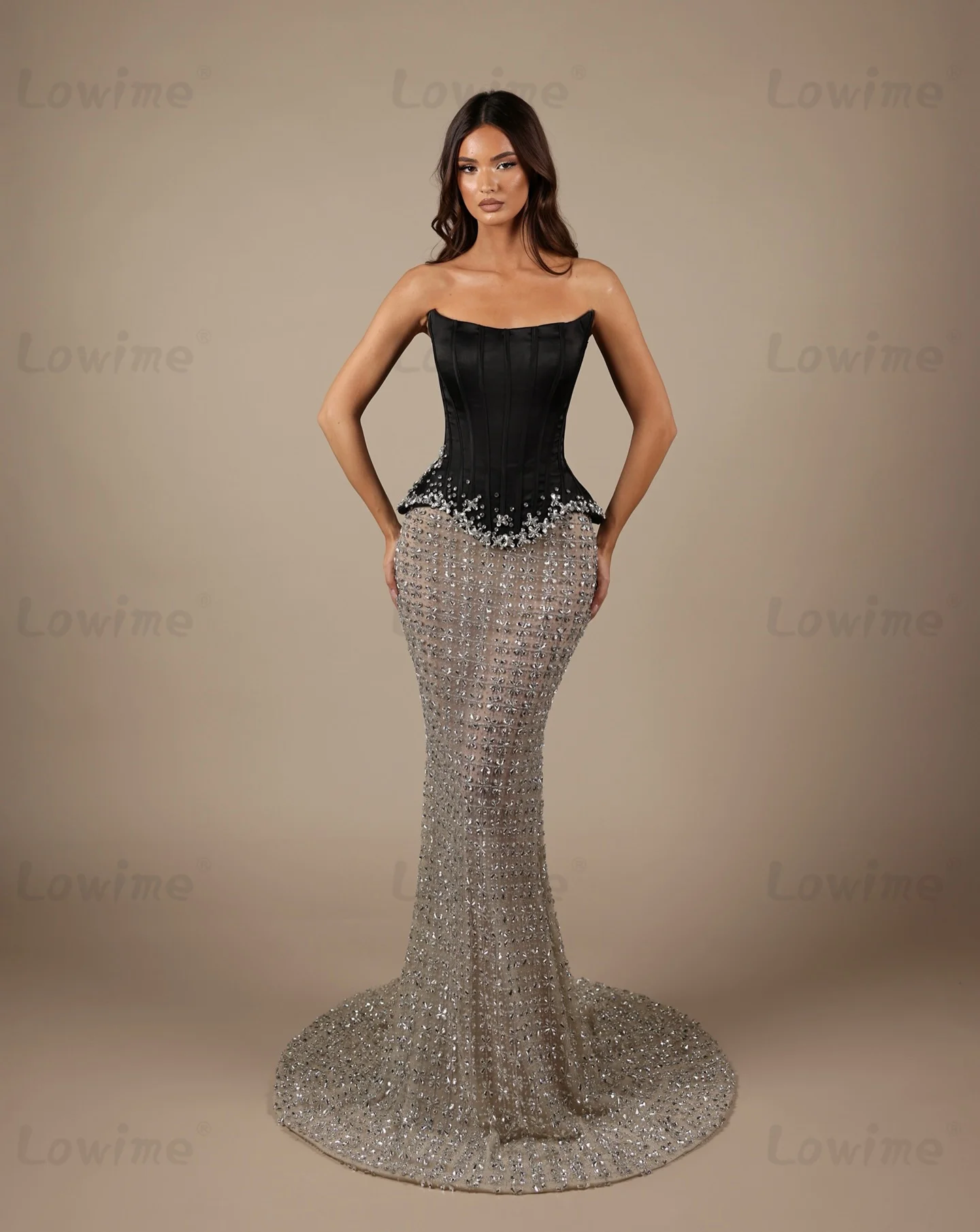 

2026 Customized Black Mermaid Celebrity Dresses Strapless Heavy Crystals Beaded Long Party Dress Nude Pageant Prom Gowns Evening