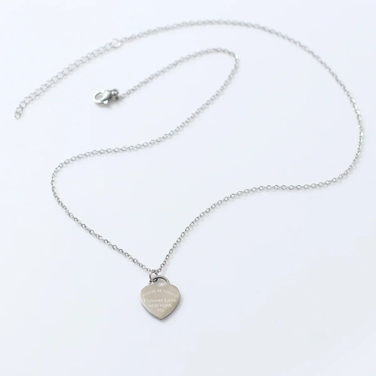 قلادة على شكل قلب للرجال والنساء من الفولاذ المقاوم للصدأ بقفل حب، حب للأبد في نيويورك