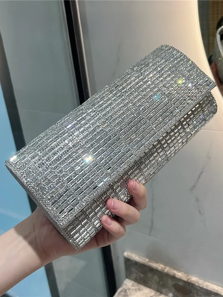 

Элегантная металлическая сумка-кошелек с бриллиантами и листьями, клатч через плечо для вечерних мероприятий, мягкая маленькая квадратная сумка в британском стиле из полиэстера