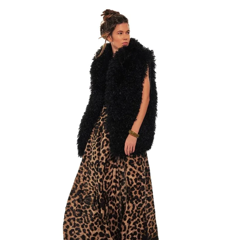 سترة نسائية لخريف وشتاء 2025 موضة جديدة متعددة الاستخدامات من فراء شيرلينغ للشاطئ