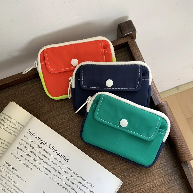 Cute Ins Mini Wallet Portable Lipstick Bluetooth Earphone Bag Card Case Compact Carry Design Sweet Storage Accessory Suitable