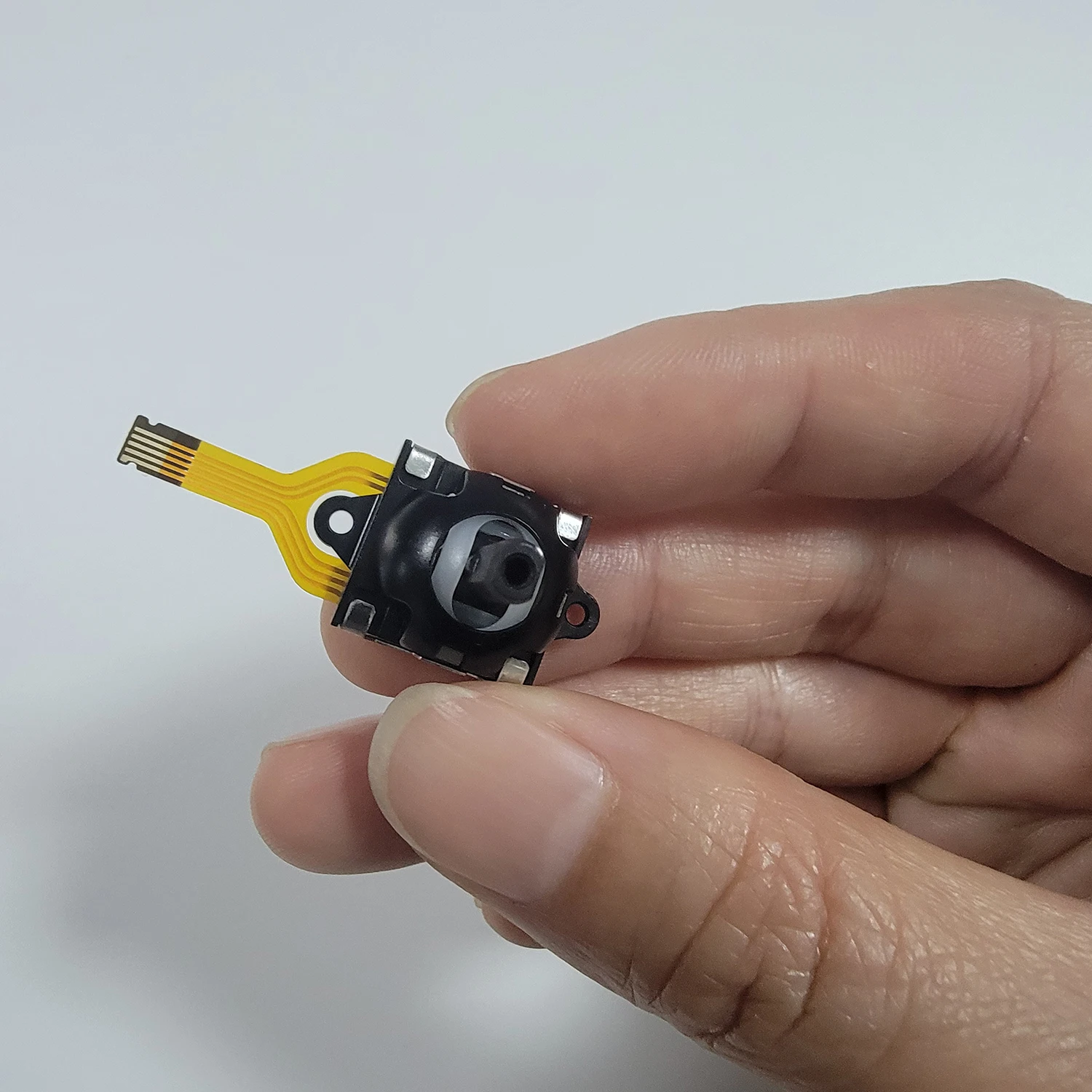 2pcs New Analog stick Hall Effect Joystick for Asus ROG Ally for GPD VR Thumb Stick Rocker Replacement Repair Parts Accessories