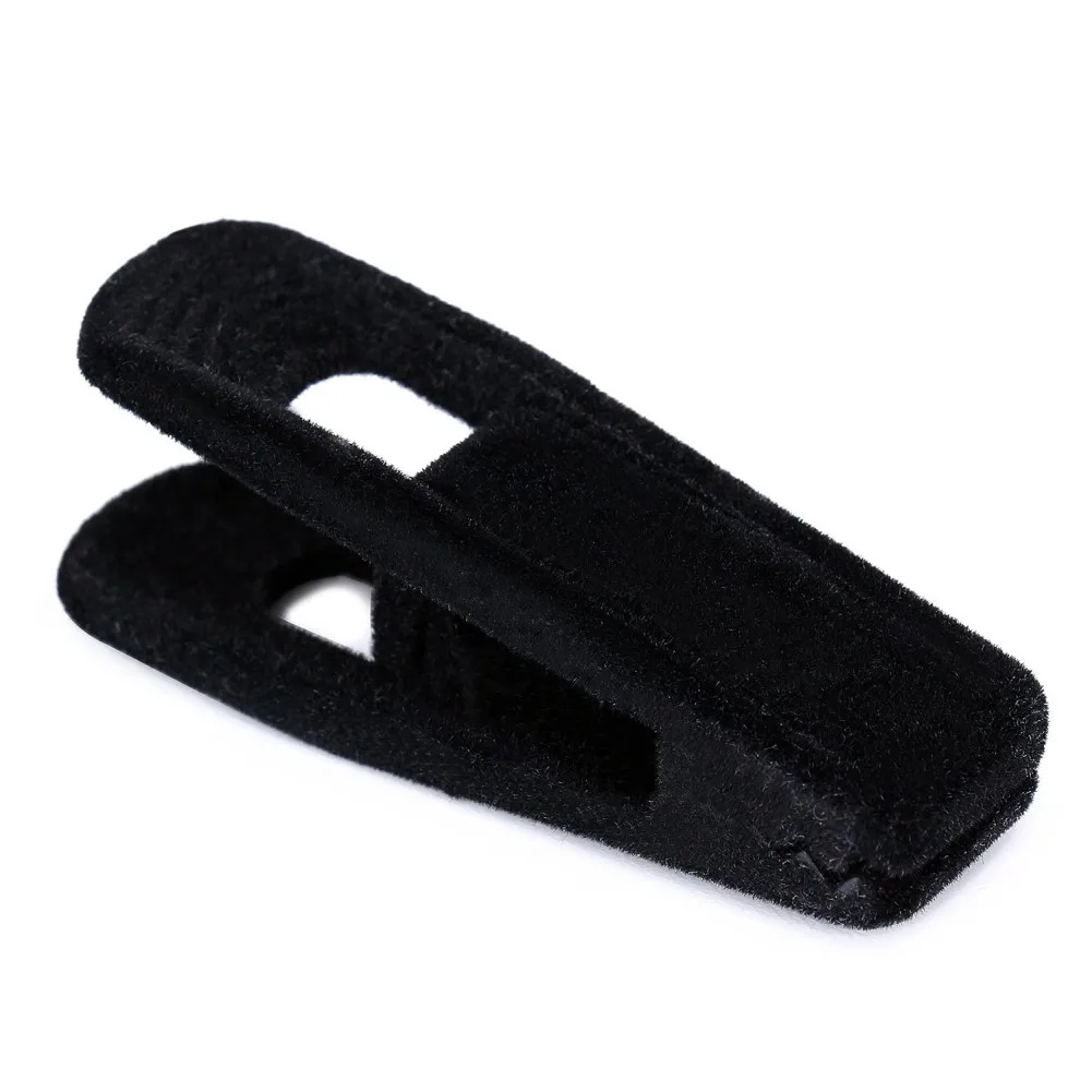 

Максимальное пространство в шкафу с 20x нескользящими вешалками из бархата, зажимами для флокированных брюк, пальто и брюк