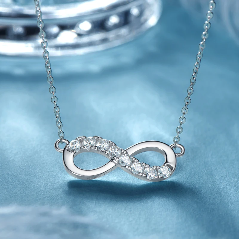 

2025 AINUOSHI 925 Sterling Silver Round Cut 2.5mm(0.06ct) Moissanite 8-Character Pendant Infinity Character Necklace for Party