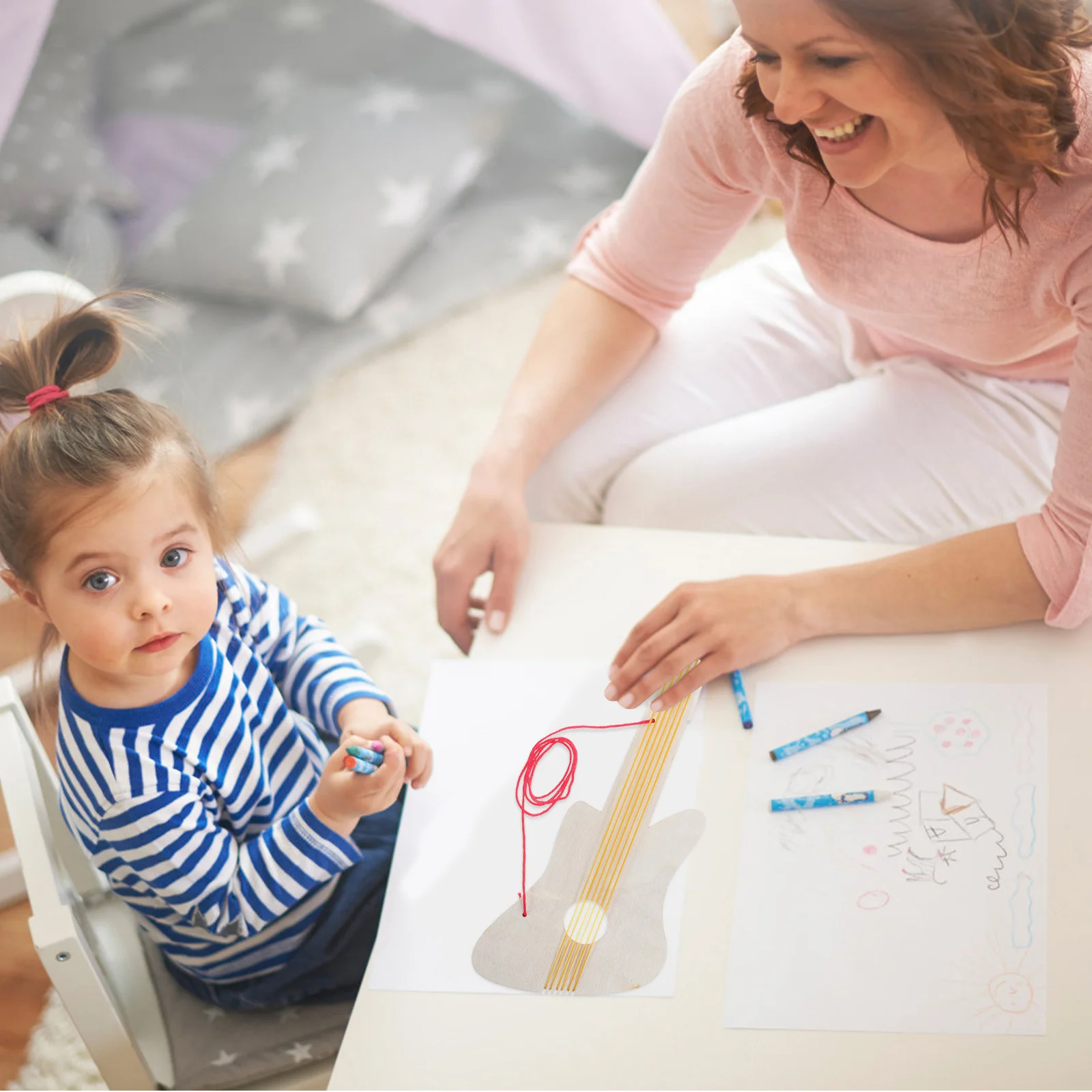 4 set di chitarra in legno per bambini per la scuola materna, pittura fai da te, strumento musicale vuoto incompiuto, design portatile per bambini