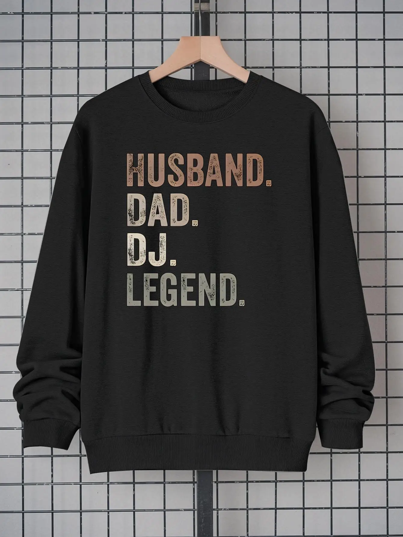 

Мужской свитер с легендарным винтажным узором Funny Husband Dad DJ — яркий медный алфавит Crew Nec