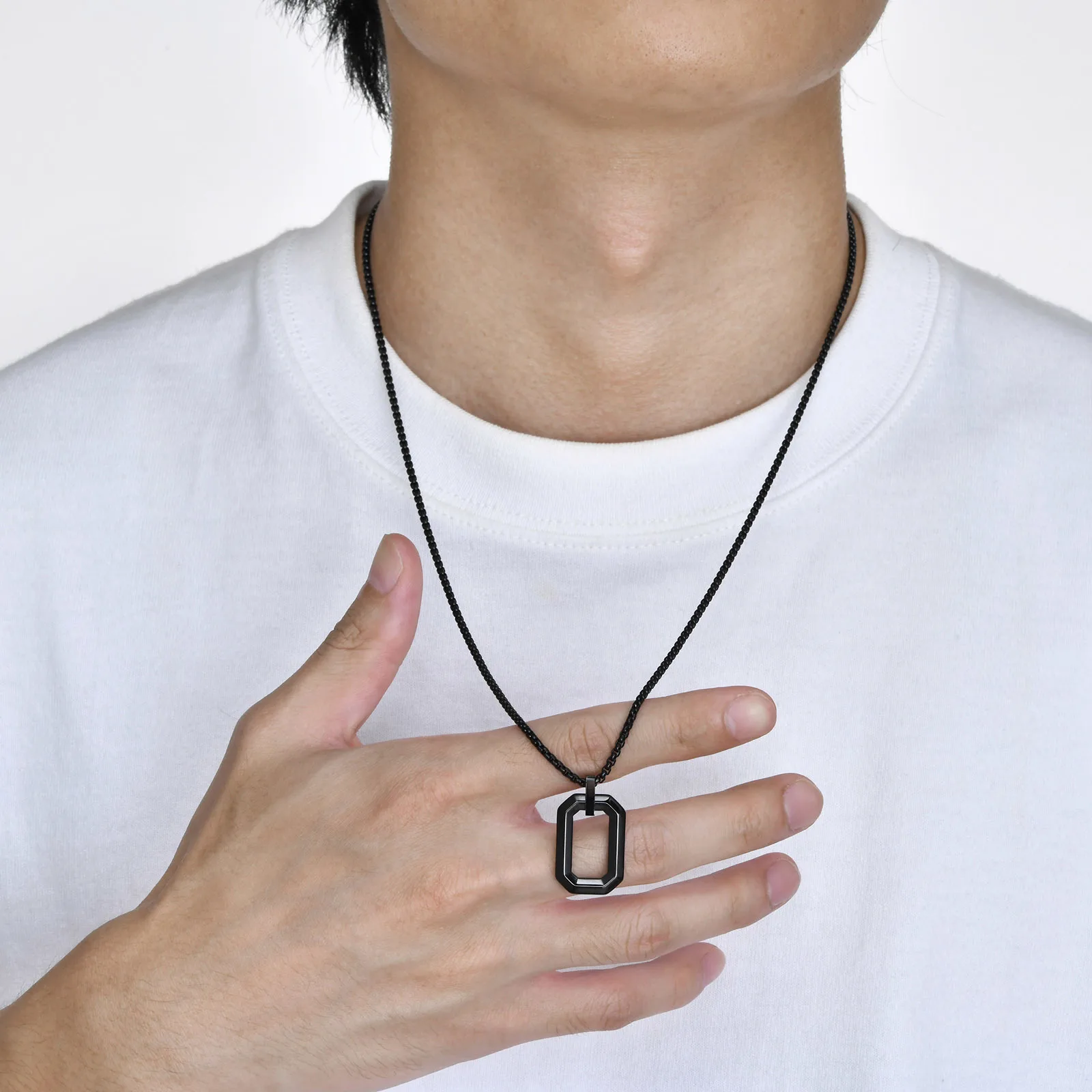 Coole geometrische Anhänger-Halsketten für Männer und Jungen, wasserdichter quadratischer Anhänger aus Edelstahl mit Box-Kette, minimalistisches Halsband-Geschenk – Detail 2