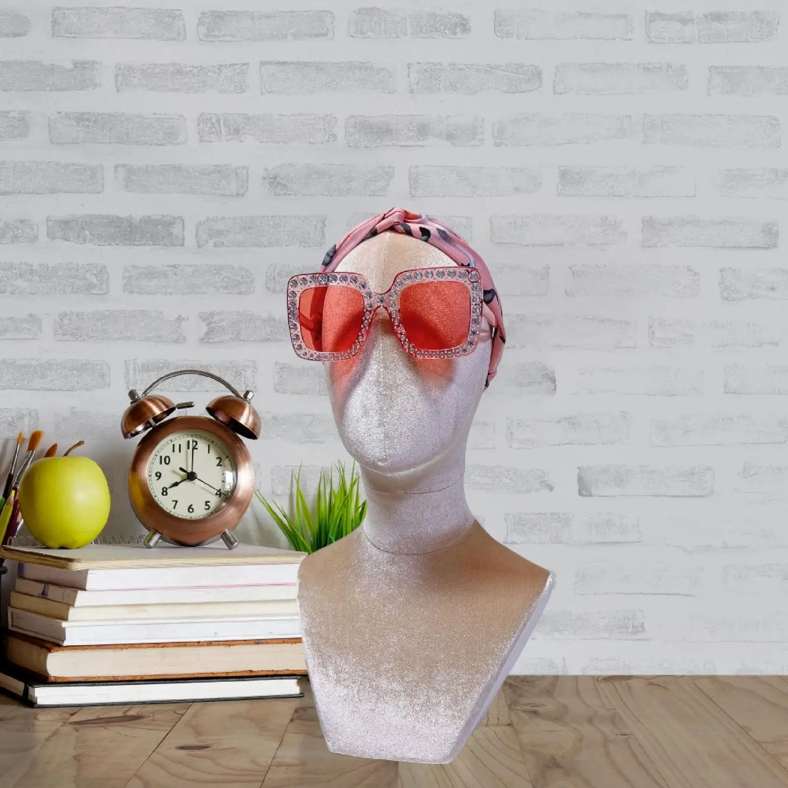 

Mannequin Head Multifunctional Hat Display Stand for Beauty Salon Shopping Mall