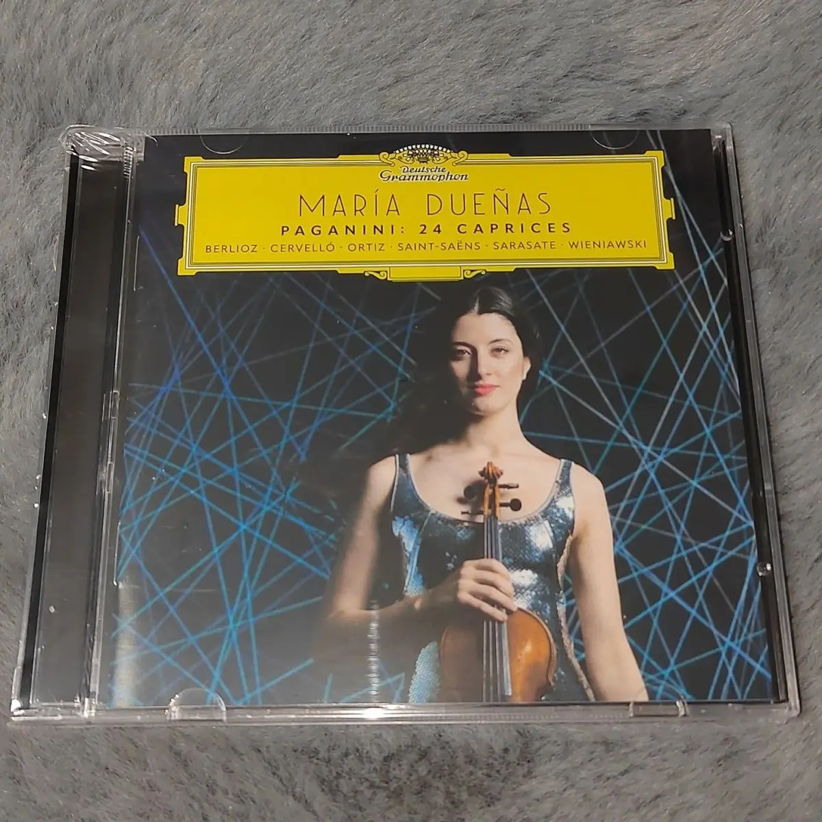 

Violin Maria Duenas Music CD PAGANINI 24 Caprices Album 2pcs Music Record Cosplay Walkman Car Soundtracks Box Collection Gifts