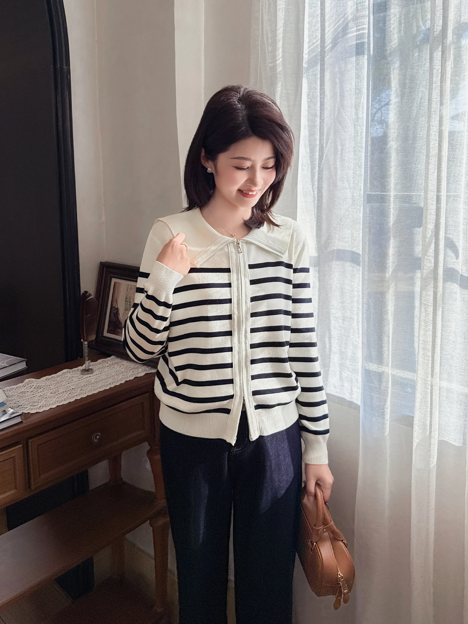 

Женский вязаный кардиган Ele с двойной молнией, классическим воротником, приталенный крой, черно-белые полосы, полиэстер, длинный рукав