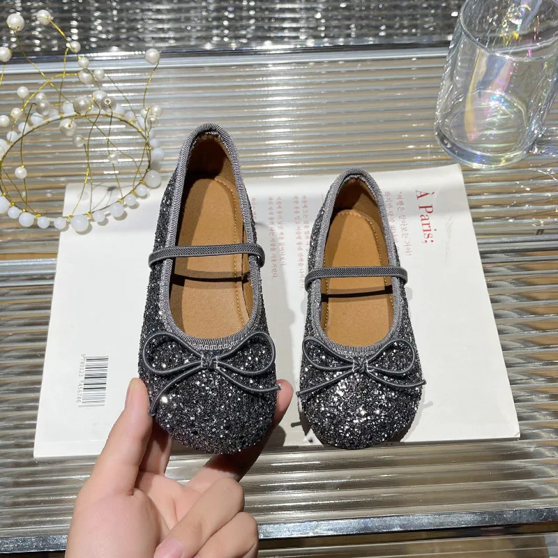 Scarpe da ballo con paillettes rosse per ragazze scarpe da principessa per la dentizione scarpe singole leggere e lucide alla moda per studenti