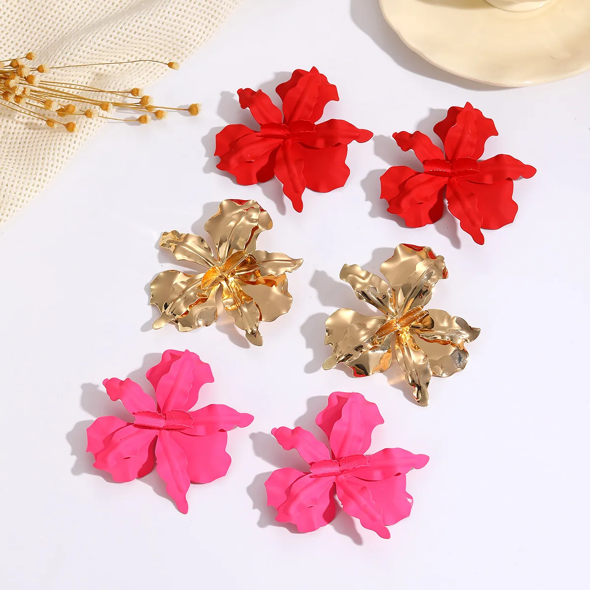 Fashionable, irregular, exaggerated, colorful baked paint petal earrings with three-dimensional flower design earrings