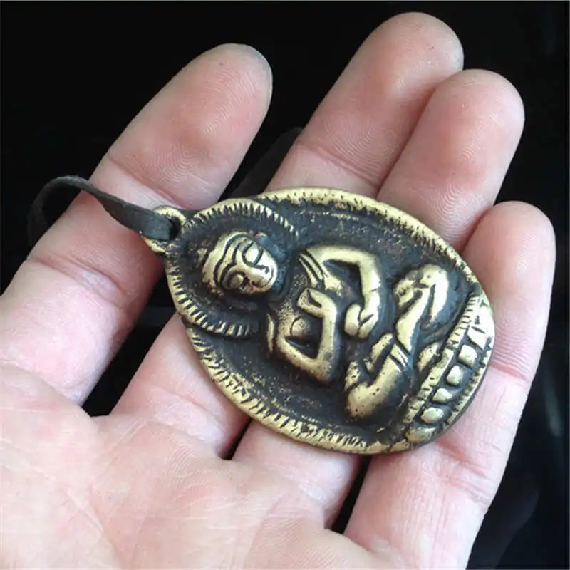 Tibetan Buddha Amulet Pendants Medicine Pocket FO Old Brass Golden Waist TBP377