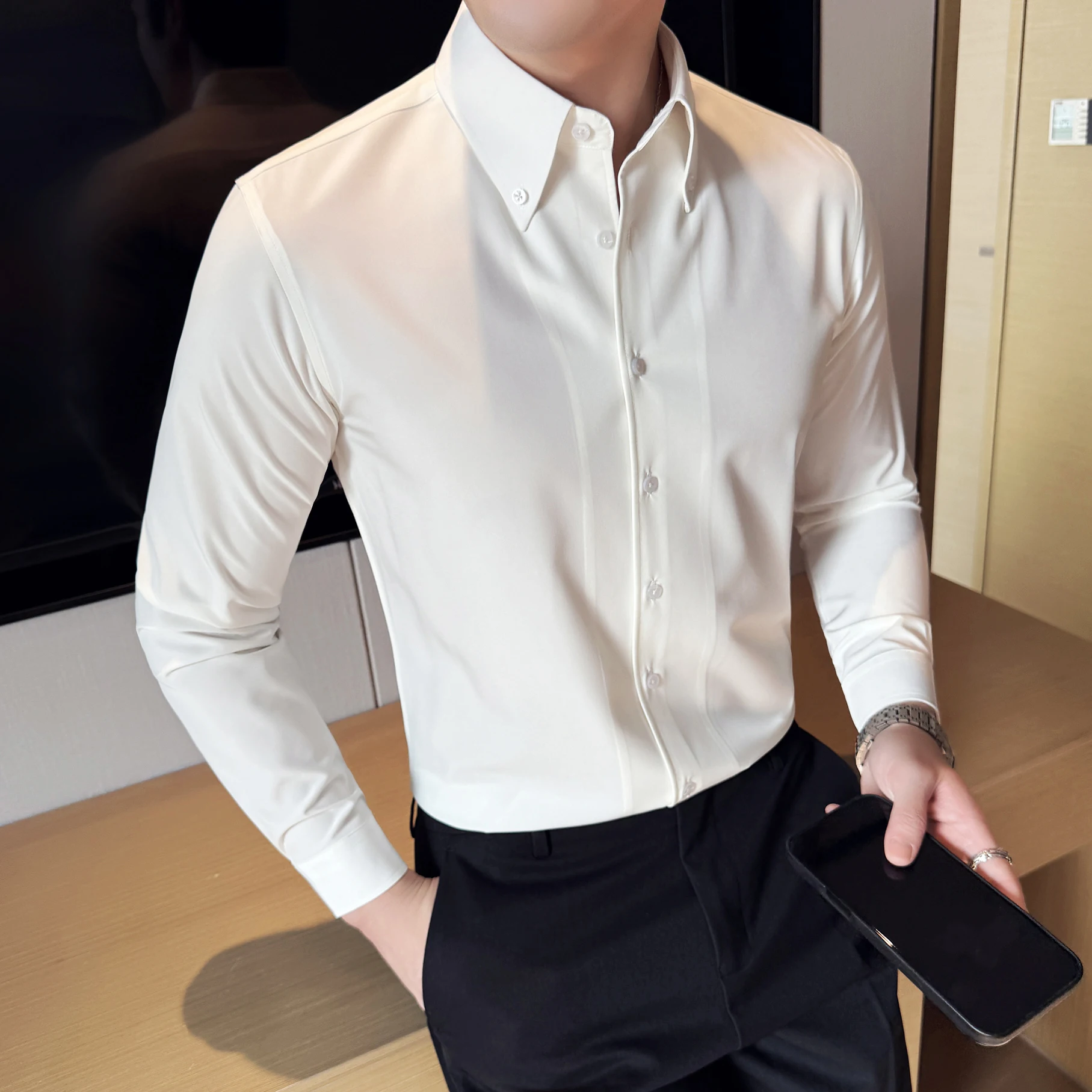 

2025 New French Style Large Pointed Neck Long Sleeved Shirt Men's Fashion Solid Color Slim Fit Business Casual Wrinkle Shirts