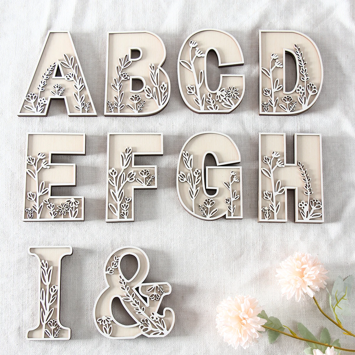 1pc Wooden English Alphabet Carved Ornaments Designable Letter Crafts Wall Decor Standing Letters Slices Home Sign Board Decor