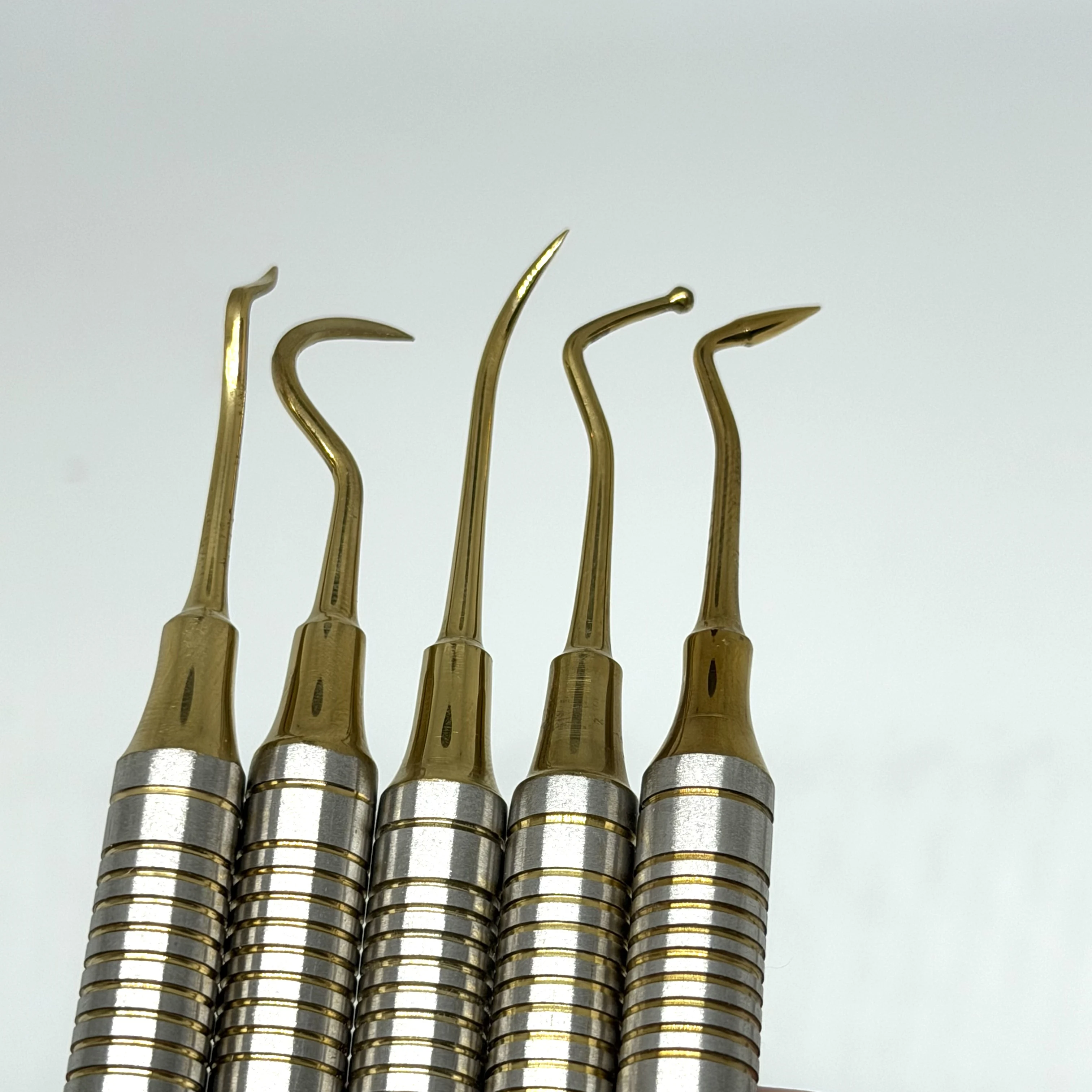 1pc Dental Composite Resin Filling Tool Thin Handle Spatula Gold Plated Head Filler Restoration Periodontal Scaling and Root