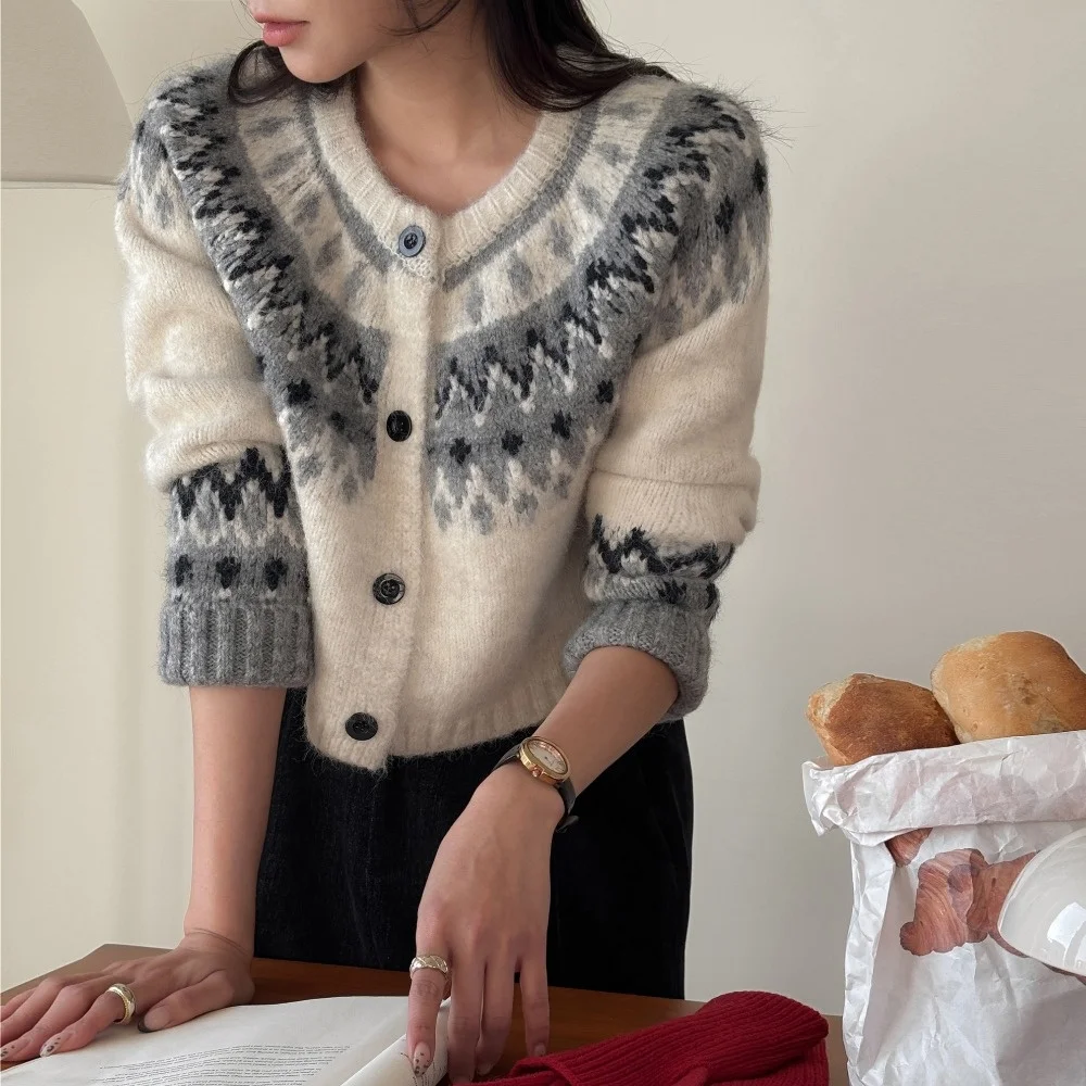 Suéter de punto ort de otoño e invierno para mujer, ropa interior nórdica Retro Fair Isle, prendas de vestir exteriores, cárdigan abierto adelgazante, Top