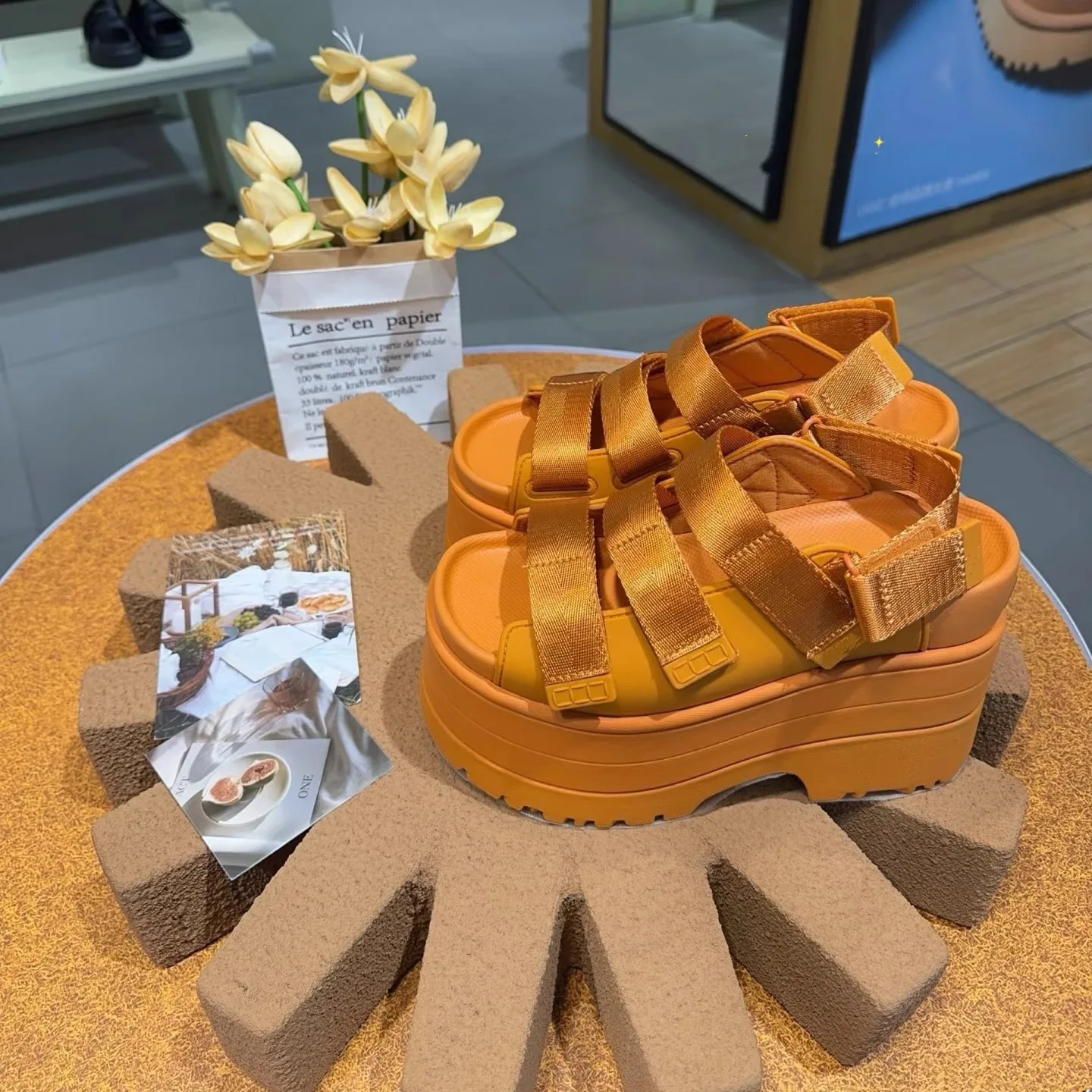 11 سنتيمتر صنادل أرضية عالية كعب مخفي البغال أحذية غير رسمية الإناث خارج الشاطئ أحذية تنفس سميكة سوليد أحذية الصيف