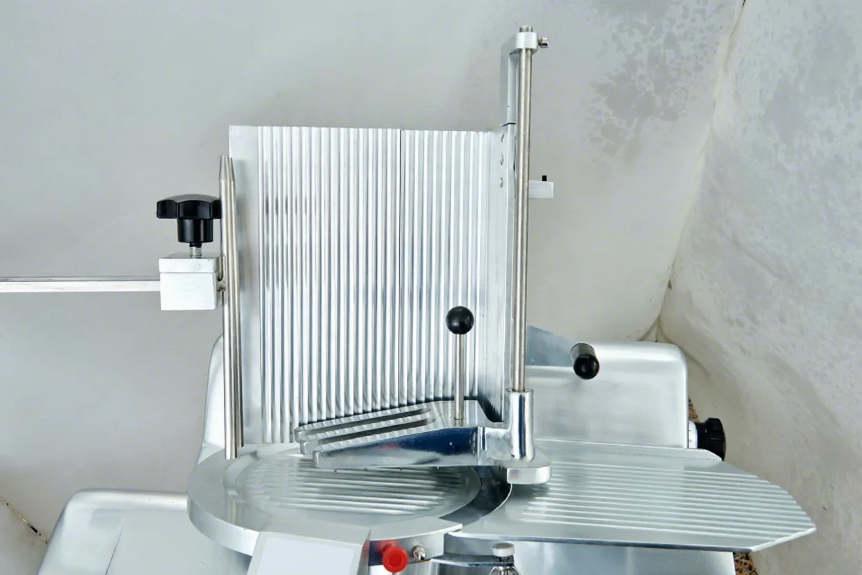 

13-Inch Heavy Full-Automatic Meat Slicer High Large Blade for Large Butchery Abattoir & Wholesale