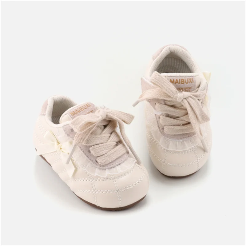 

Новые весенние детские туфли 2026 года для девочек, кожаные, милые, на шнуровке, для малышей, модные теннисные туфли для маленьких детей, размеры EU16-25