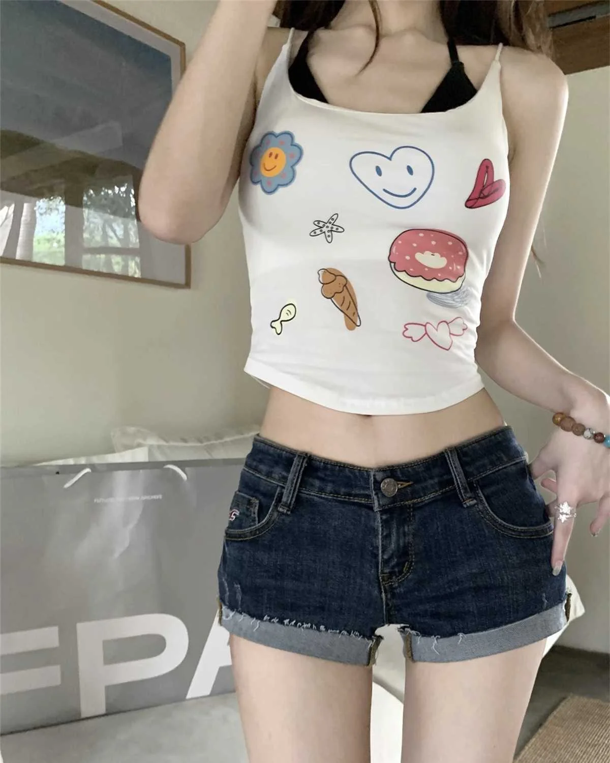 

Новые летние женские джинсовые шорты с низкой посадкой, эластичные, облегающие, сексуальные, темно-синие, с эффектом подтяжки бедер