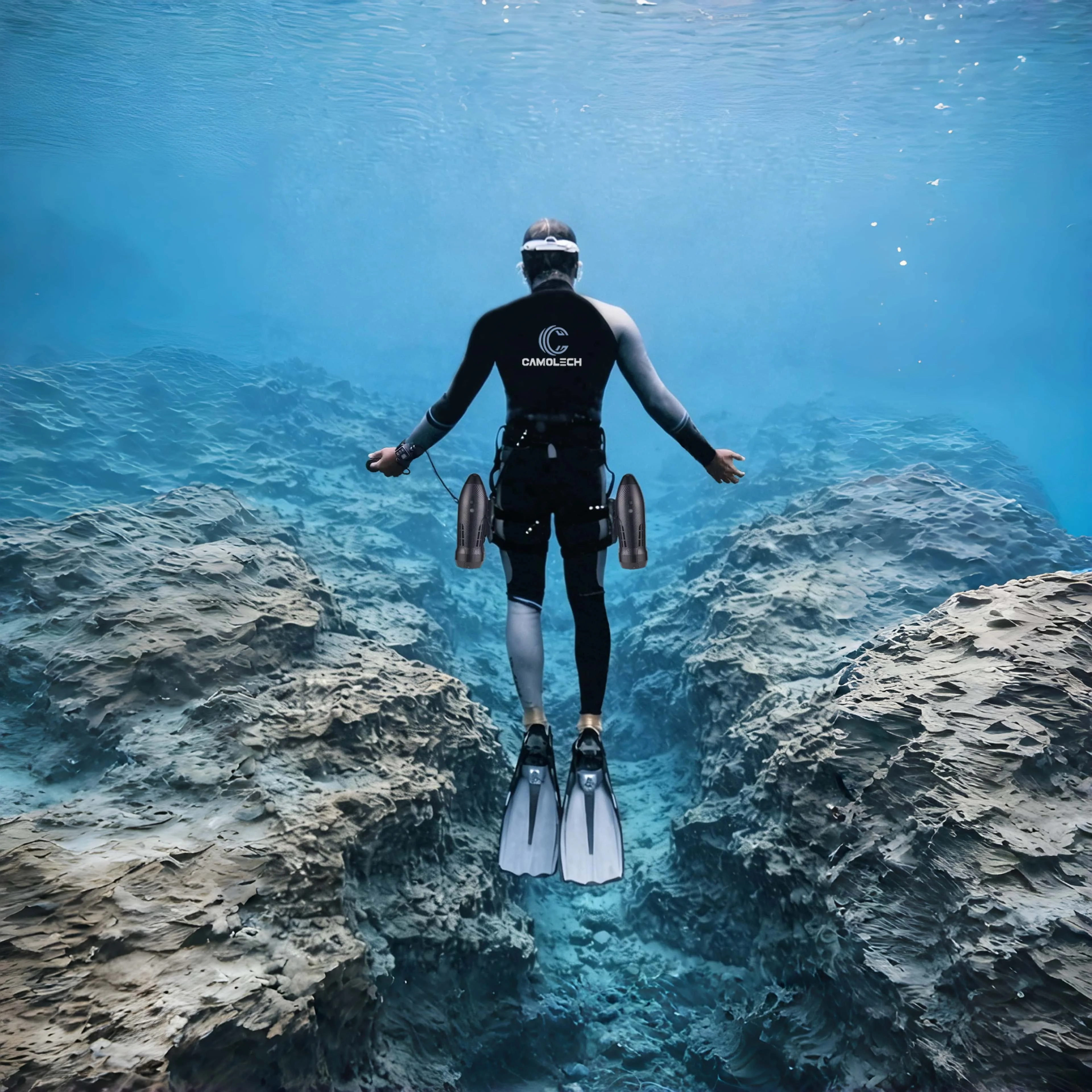 

CAMOLECH Aquila Drive CM6-1 Dual Battery Underwater Scooter, handheld electric thruster with dual battery, supports SUP mount.