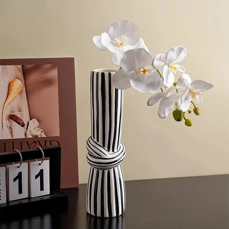 

Black and White Striped Knot Ceramic Vase Desktop Art Ornament Creative Flower Arrangement Vase Living Room Aesthetic Decoration