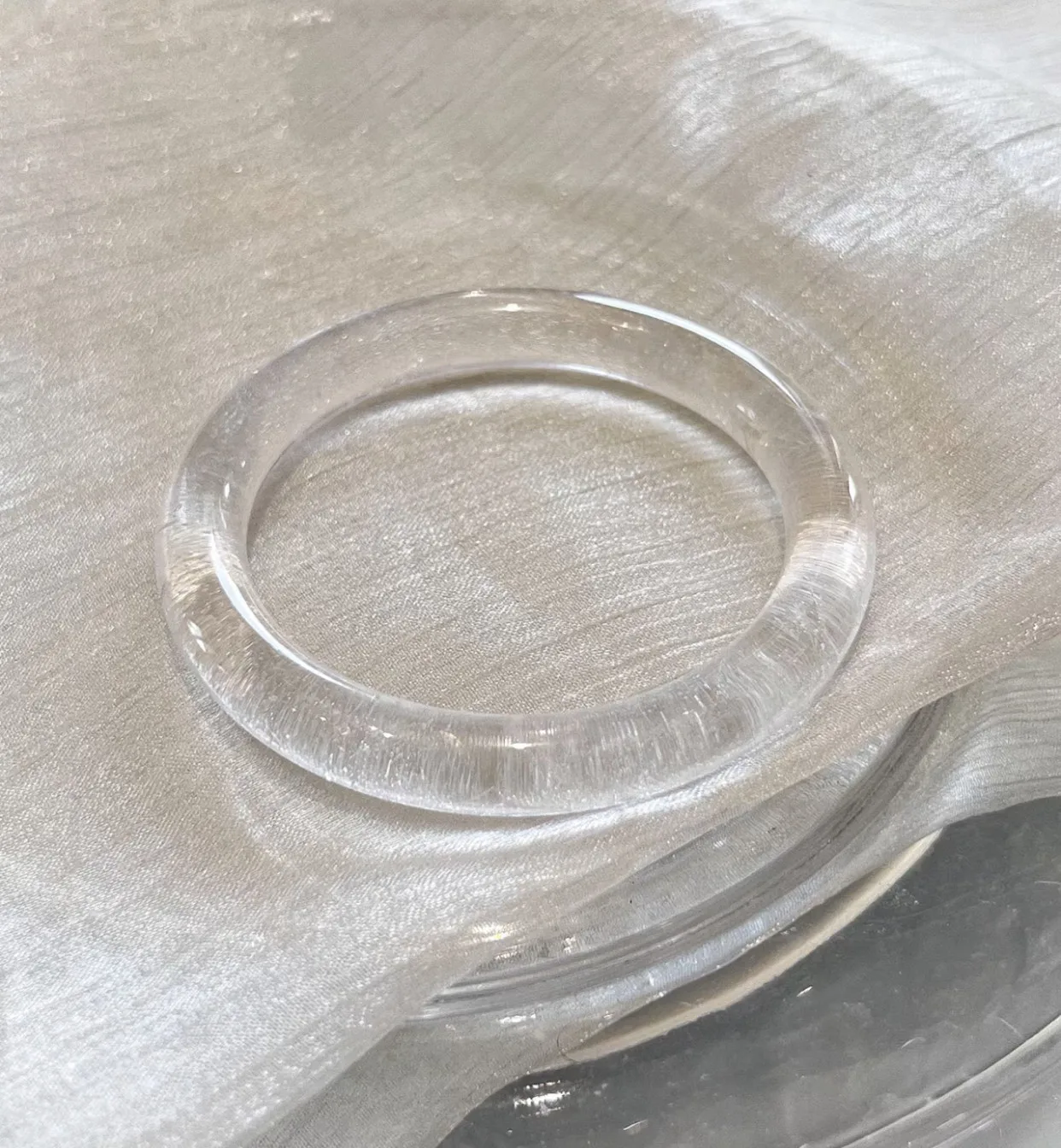 

Браслет из натурального ледяного прозрачного белого кристалла Асай, круглый, с позитивным зарядом