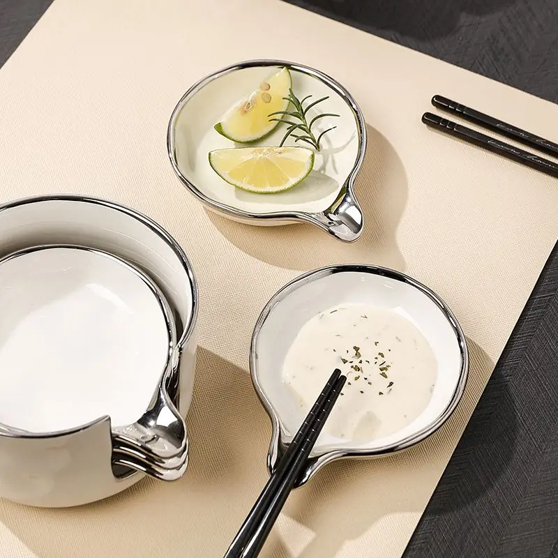 4Pcs Modern Light Ceramics Small Dish Exquisite Hot Pot Dry Dish Dipping Saucer Dipping Saucer Soy Sauce Vinegar Flavor Dish