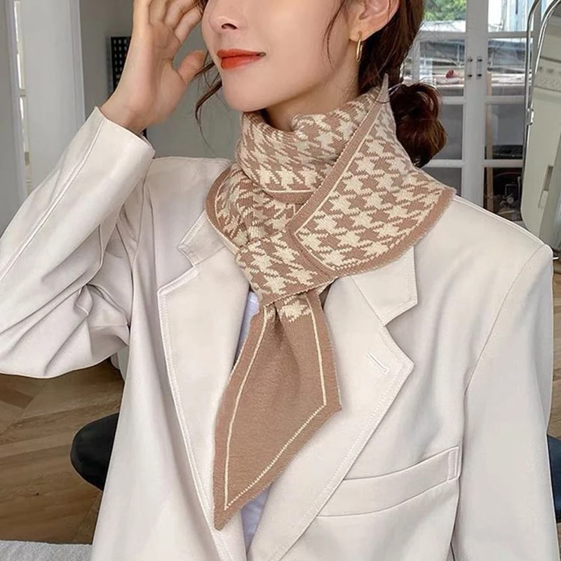 2024 New Irregular Checkered Women Scarf Autumn/Winter Short Style Fashion Trend Solid Color Leisure Style Warm Women Scarves