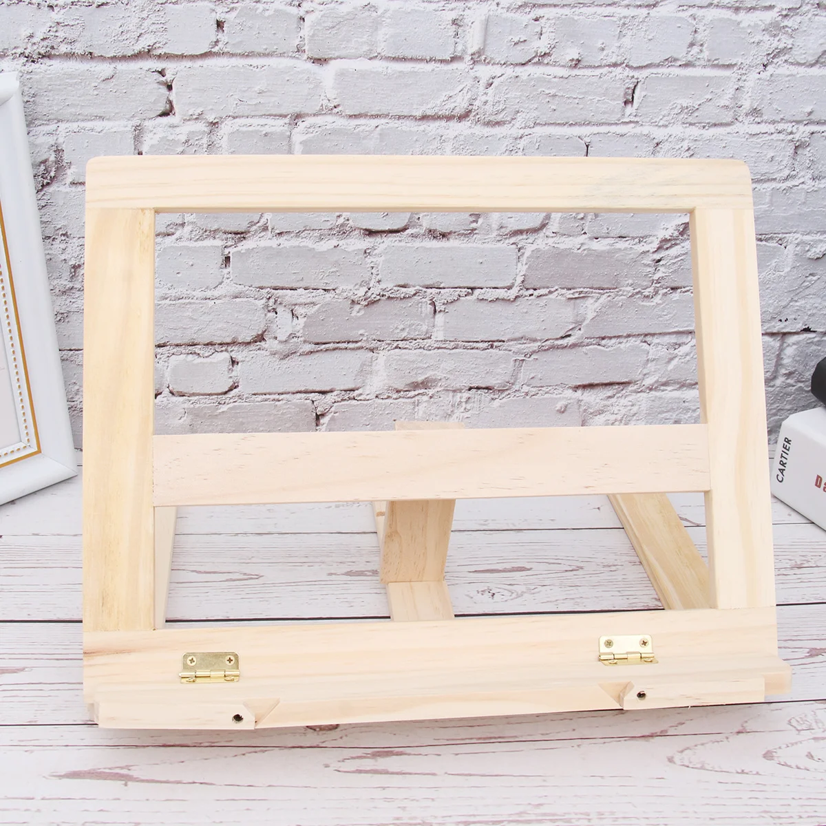 

Wooden Reading Bookshelf Pine Adjustable Tilt Book Stand Tablet Holder Reading Myopia Prevention Page Holder for Office Home