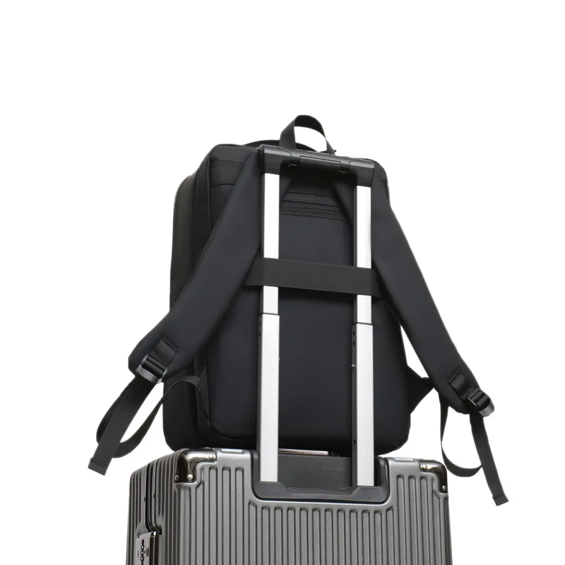 

Men's business backpack high-end commuting large-capacity laptop bag waterproof multifunctional backpack.