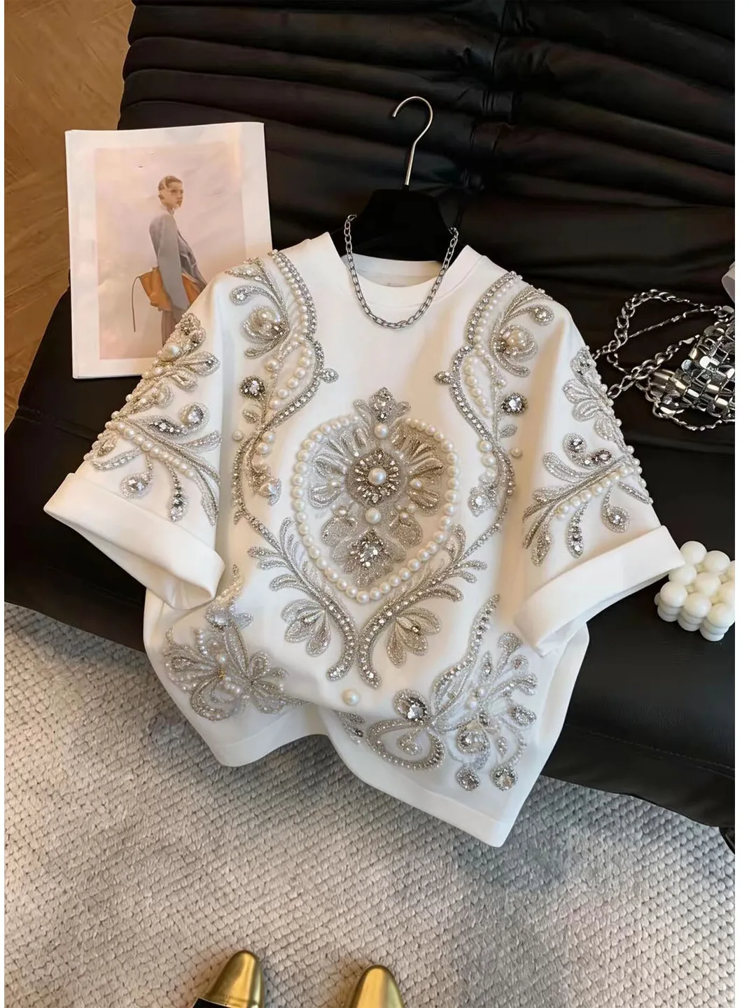 Elegant Chinese Style Loose Beaded T-Shirt Women's Fashion Summer Top Glittering round Neck Short Sleeve Casual Wear