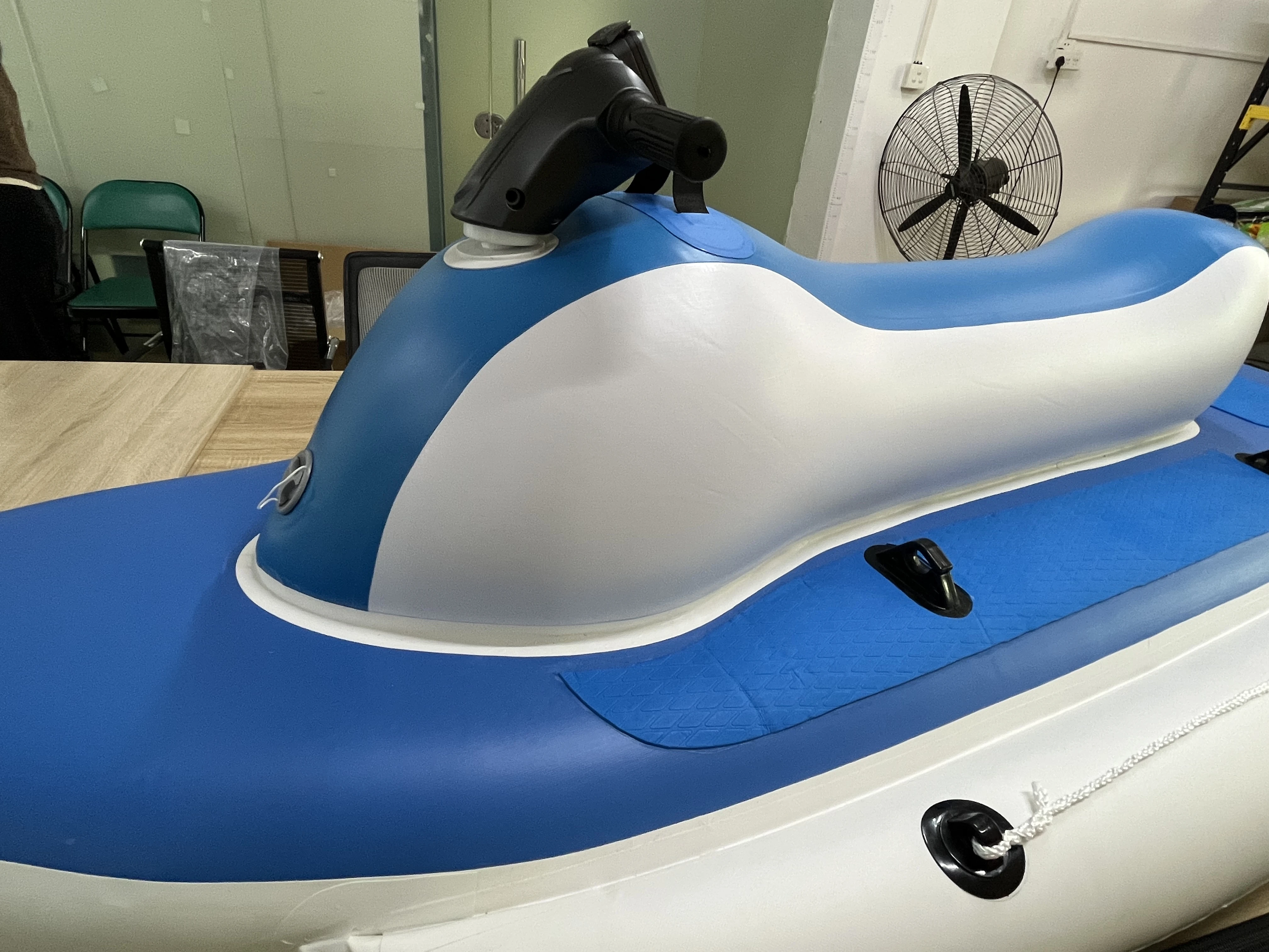 Jet Ski gonfiabile a 2 tempi - Motocicletta portatile Power Cruiser per lago/oceano, moto d'acqua con design leggero